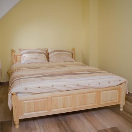 Guest House Joji Сапарева-Баня Экстерьер фото