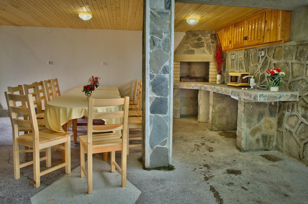 Guest House Joji Сапарева-Баня Экстерьер фото