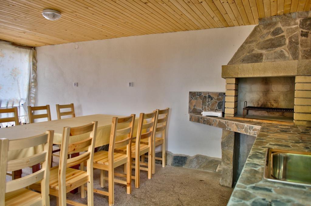 Guest House Joji Сапарева-Баня Экстерьер фото