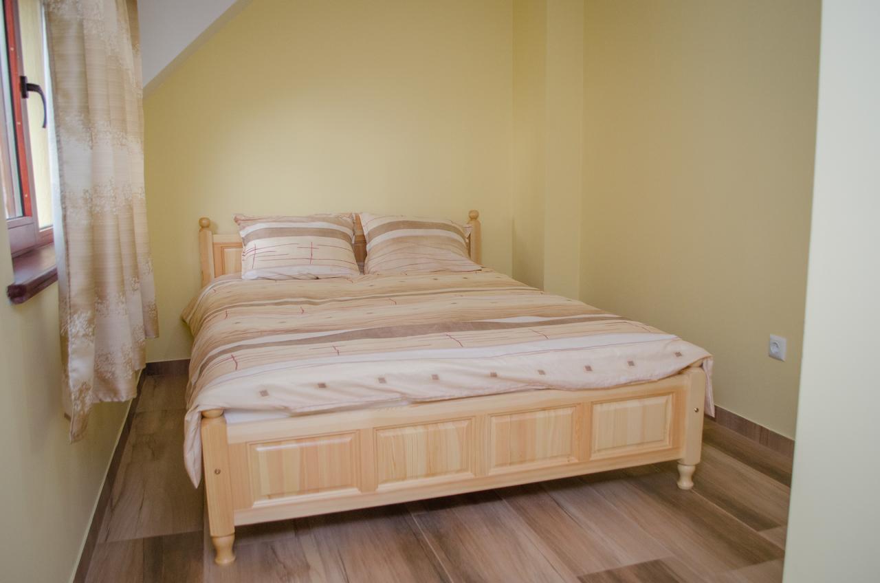 Guest House Joji Сапарева-Баня Экстерьер фото